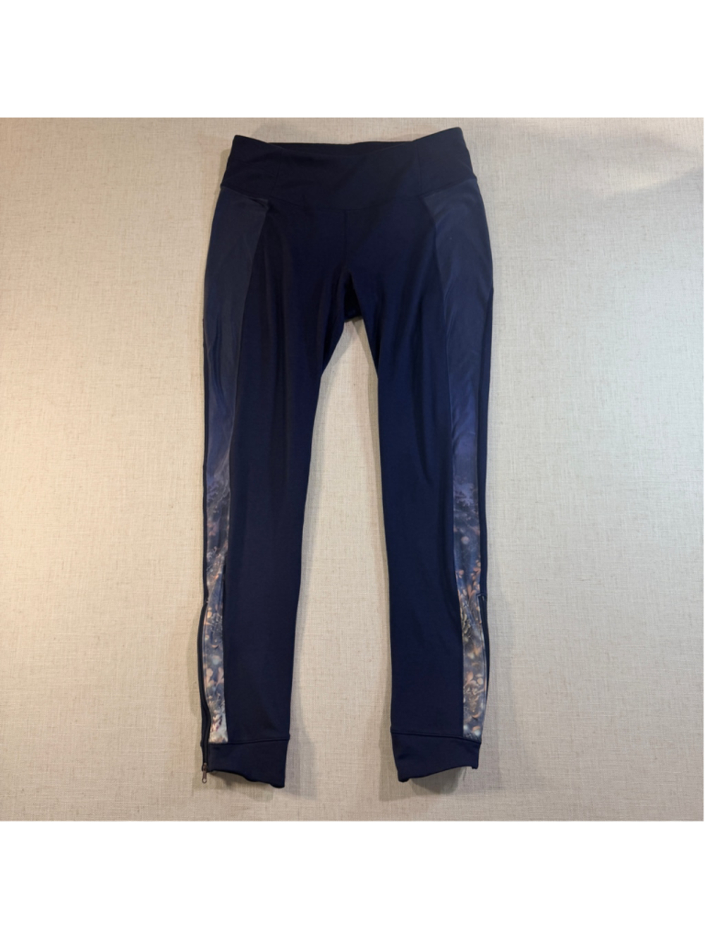 CALIA by Carrie Underwood Women’s Printed Side Stripe Ankle Zip Leggings Navy Me